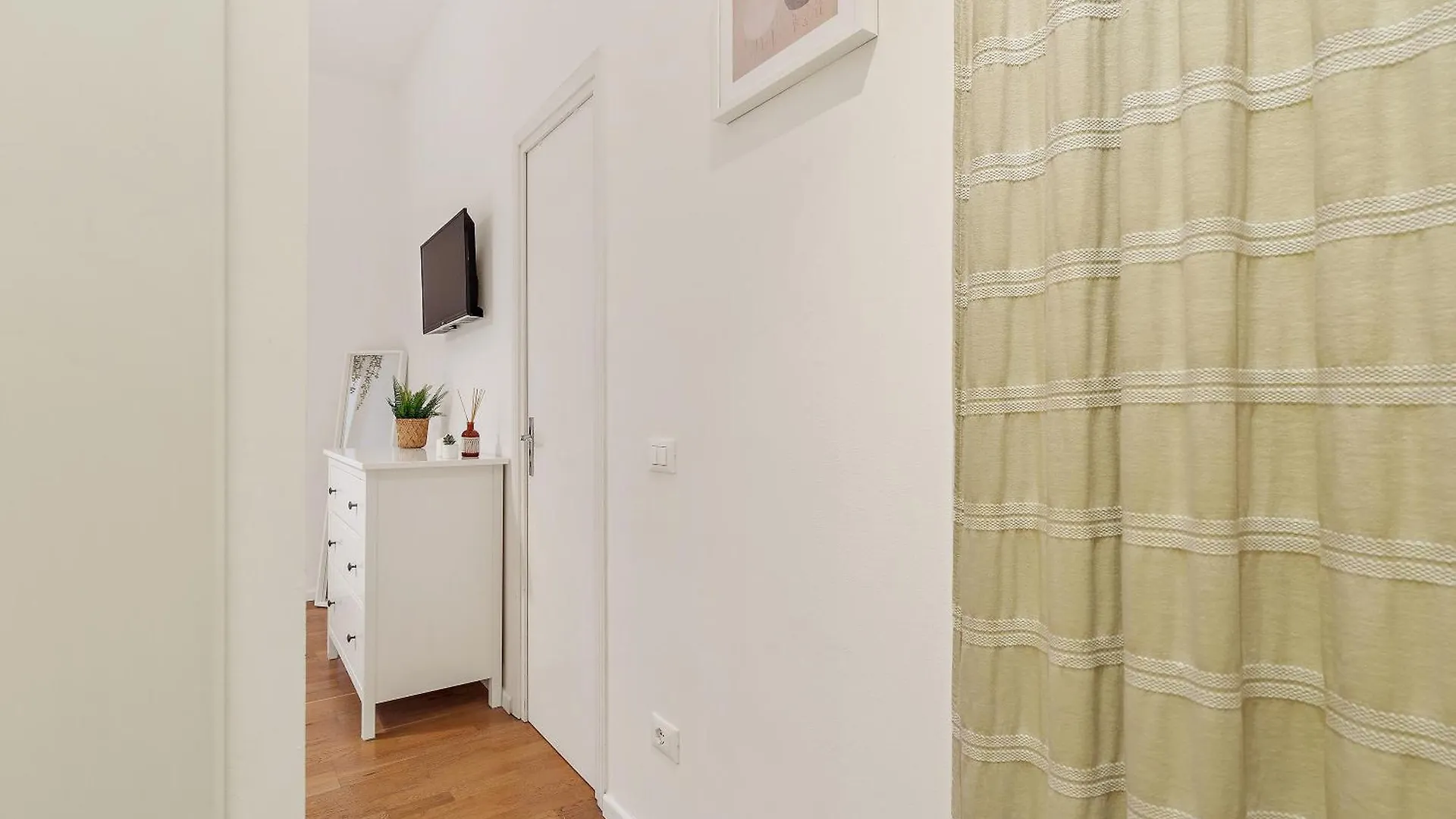 Milan'S Navigli Nest Apartment 0*, Milan