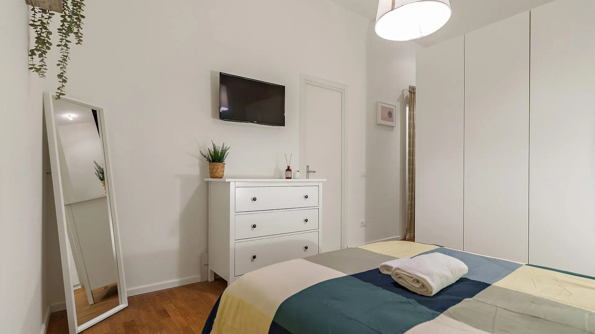 Milan'S Navigli Nest Apartment Italy