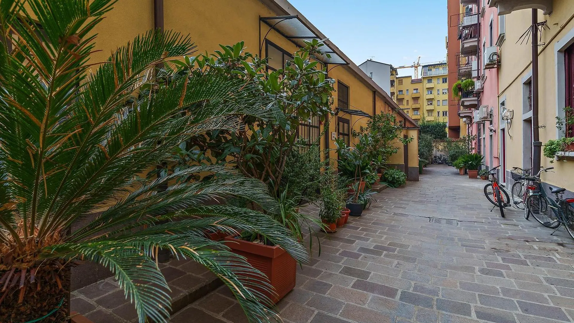 Milan'S Navigli Nest Apartment  Milan