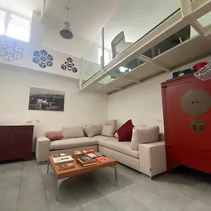 Apartment Living, Milan